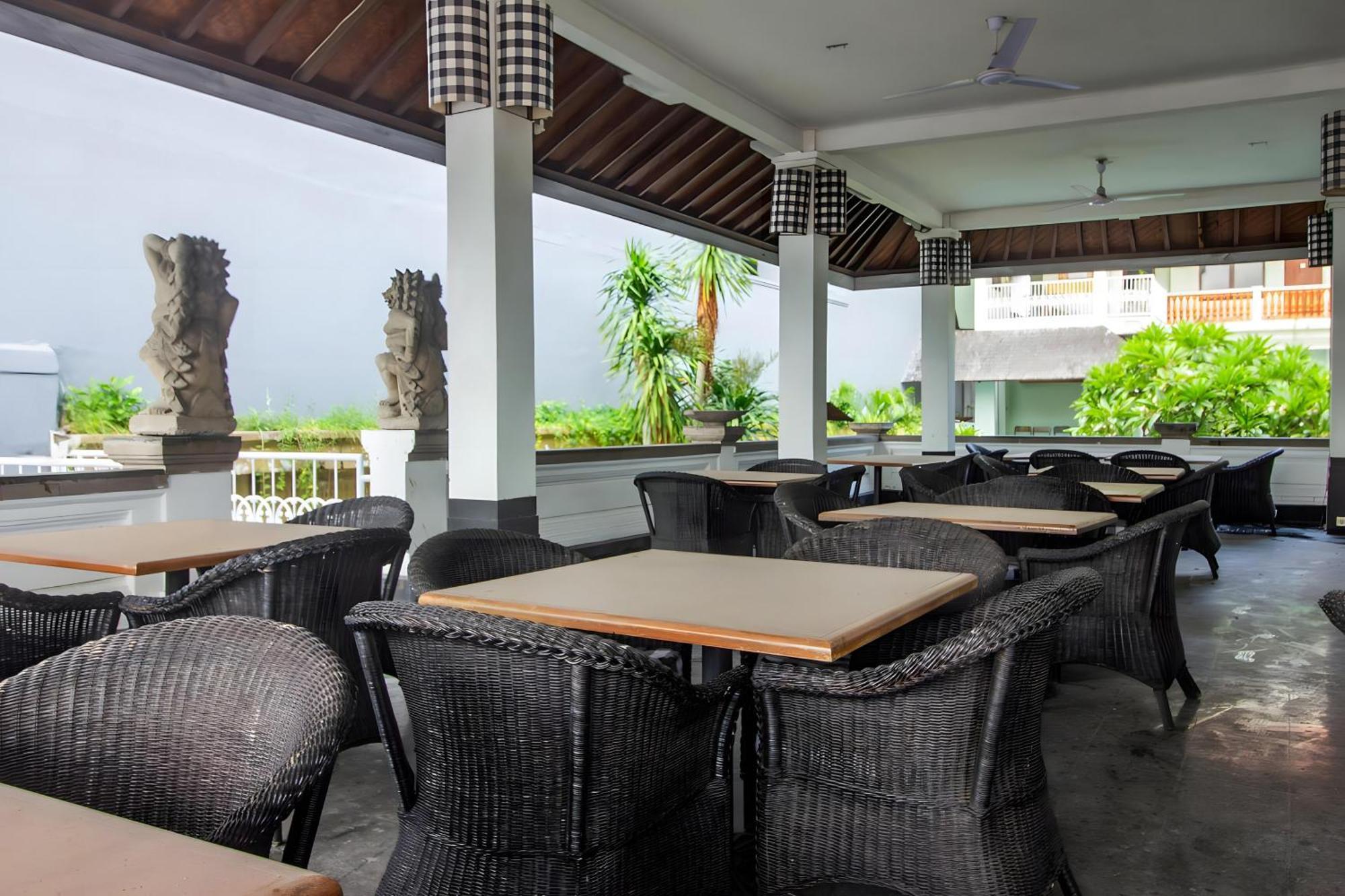 Capital O 93809 Wida Hotel Legian  Luaran gambar