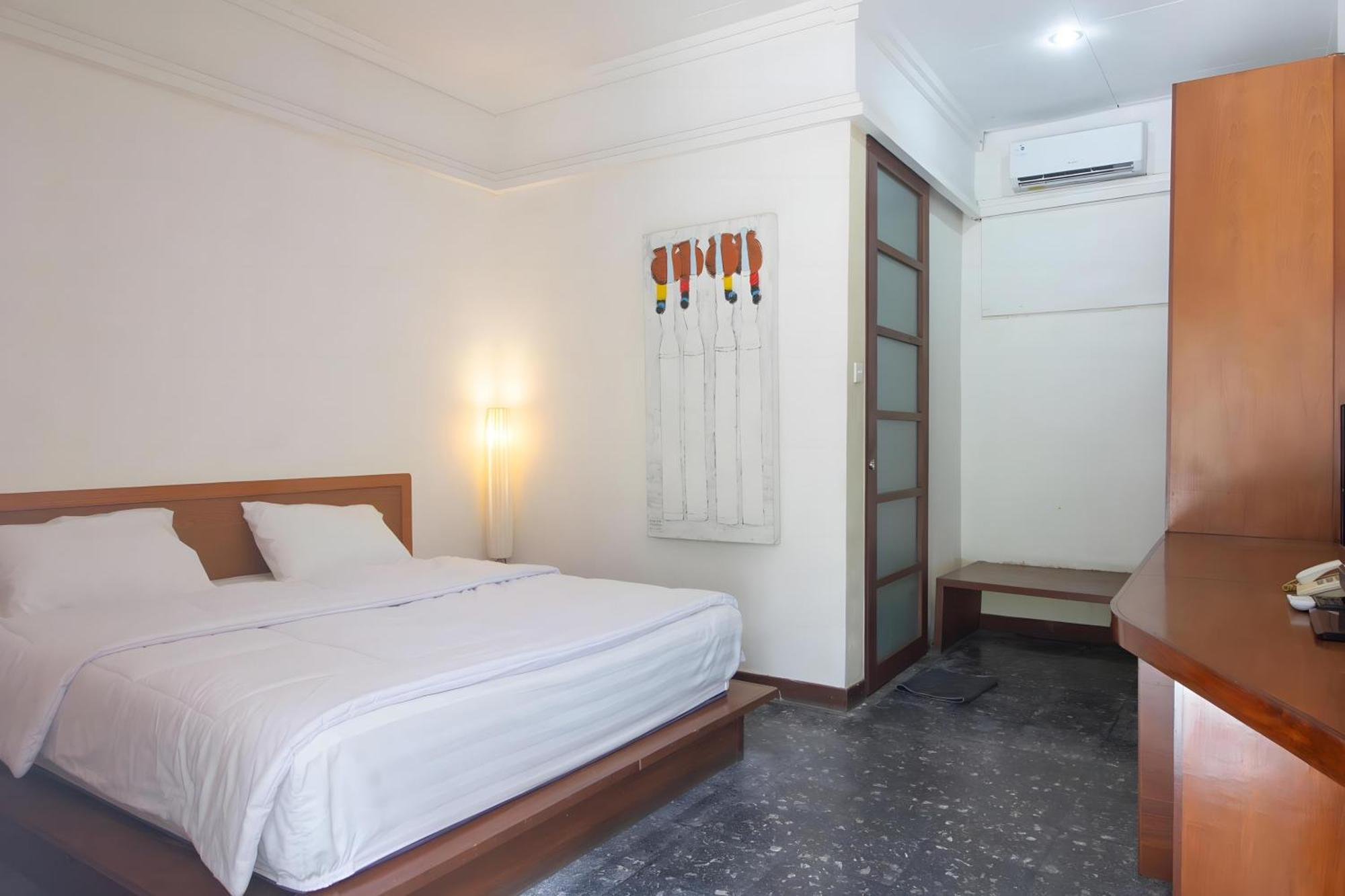 Capital O 93809 Wida Hotel Legian  Luaran gambar