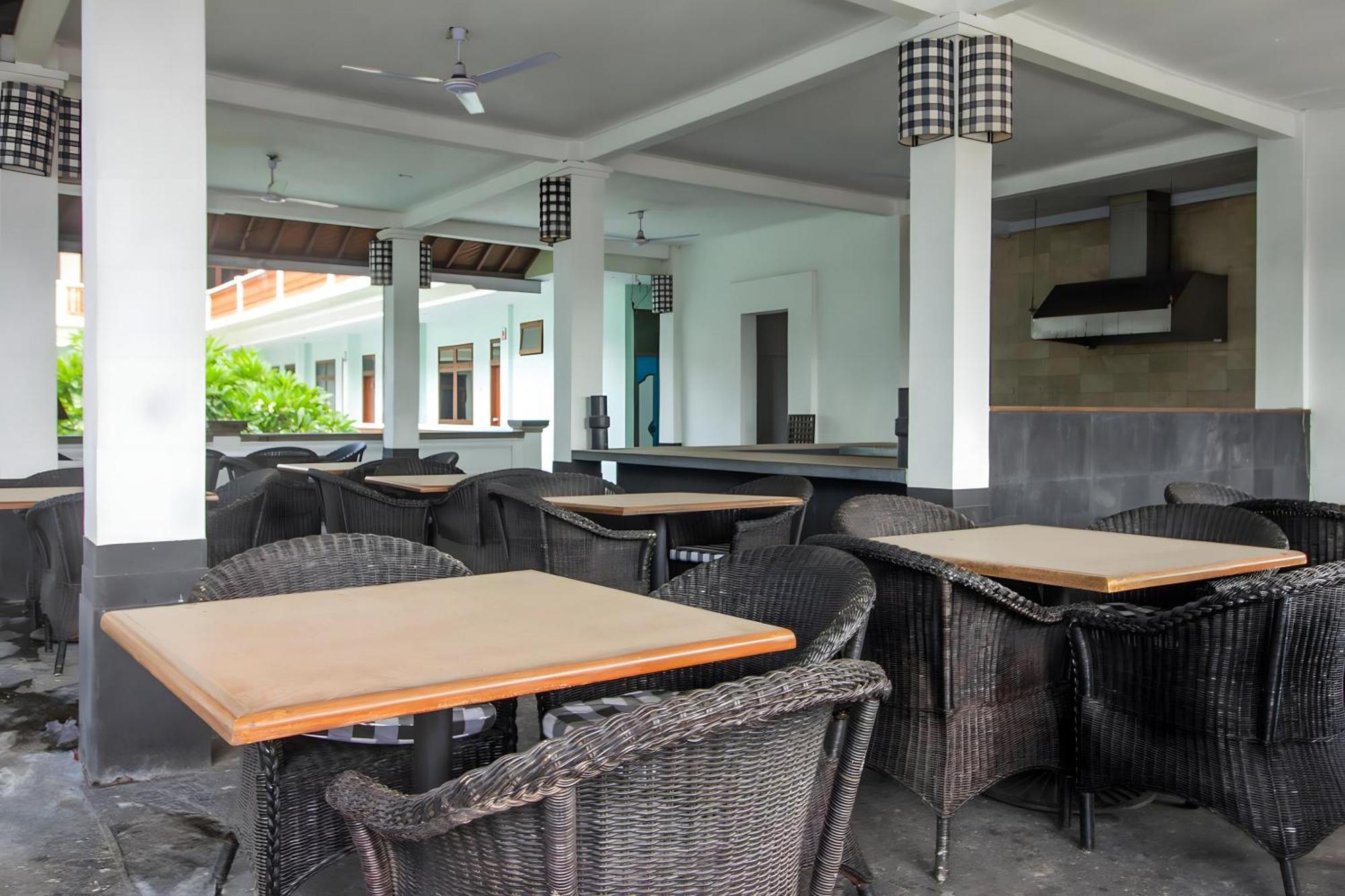 Capital O 93809 Wida Hotel Legian  Luaran gambar