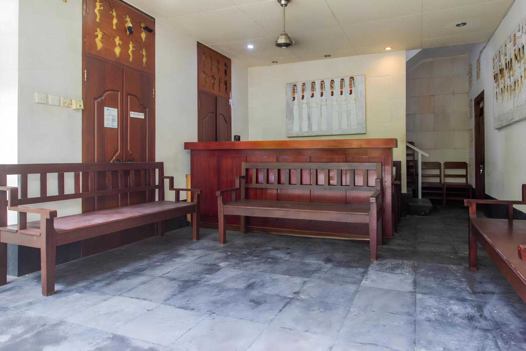 Capital O 93809 Wida Hotel Legian  Luaran gambar