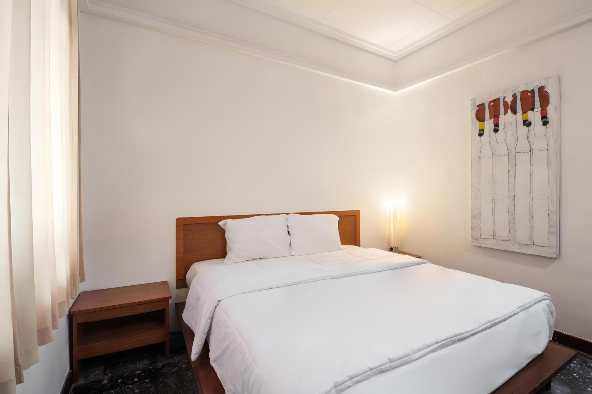 Capital O 93809 Wida Hotel Legian  Luaran gambar