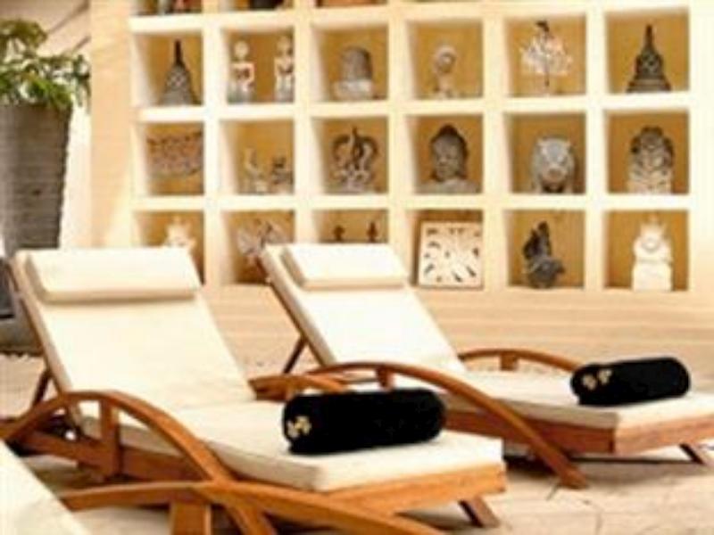 Capital O 93809 Wida Hotel Legian  Luaran gambar
