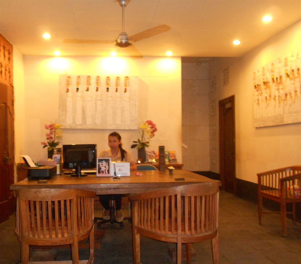 Capital O 93809 Wida Hotel Legian  Luaran gambar