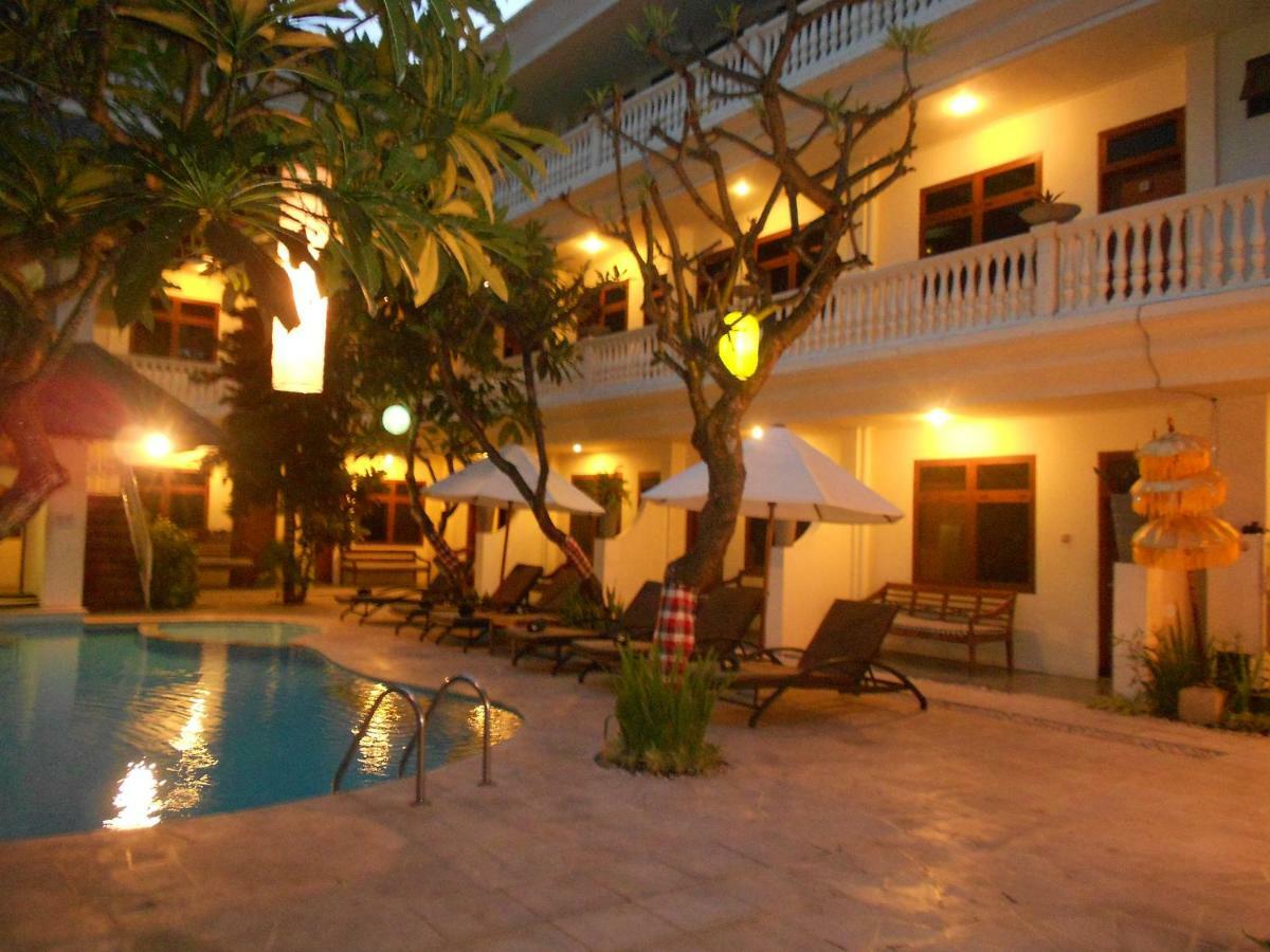 Capital O 93809 Wida Hotel Legian  Luaran gambar