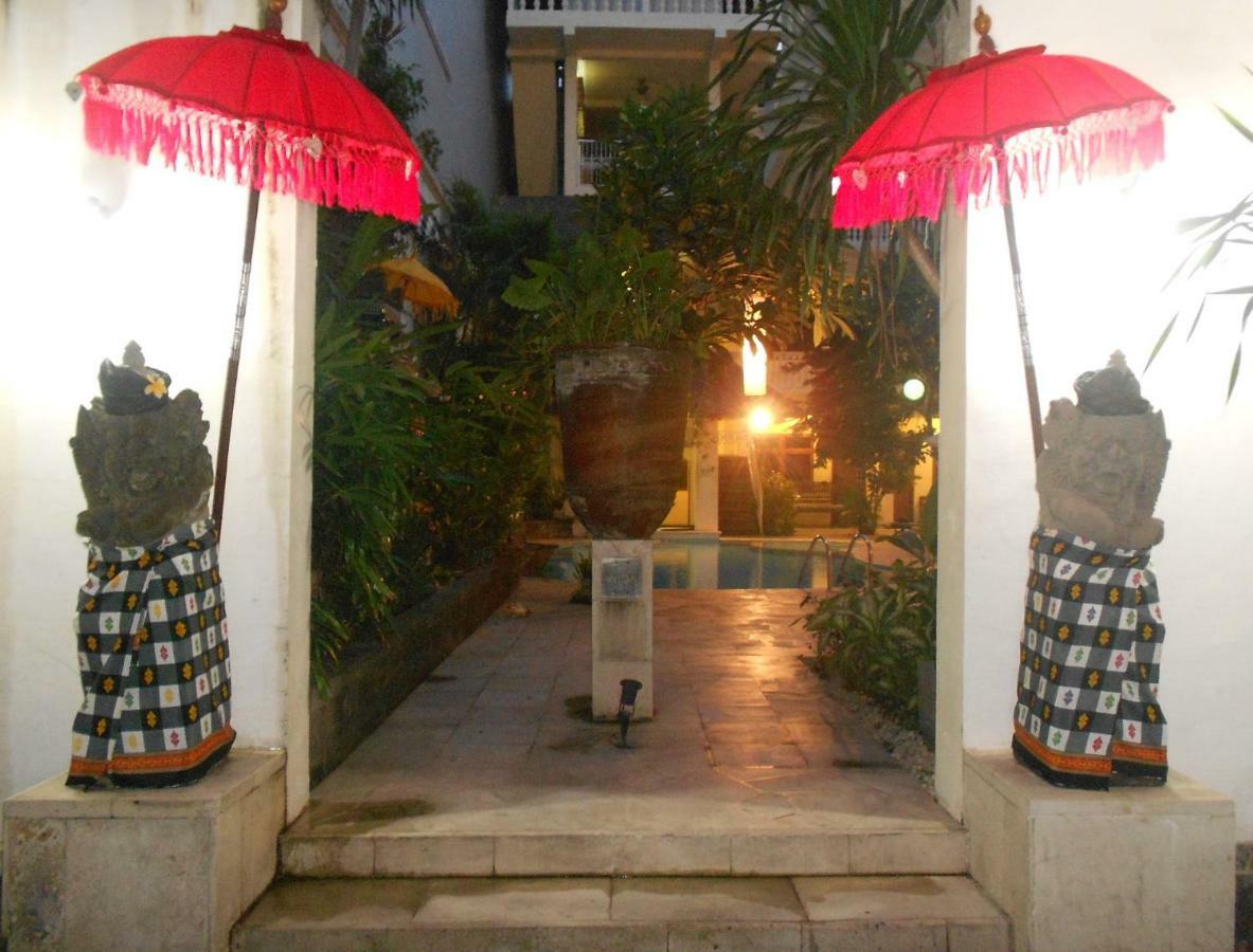 Capital O 93809 Wida Hotel Legian  Luaran gambar